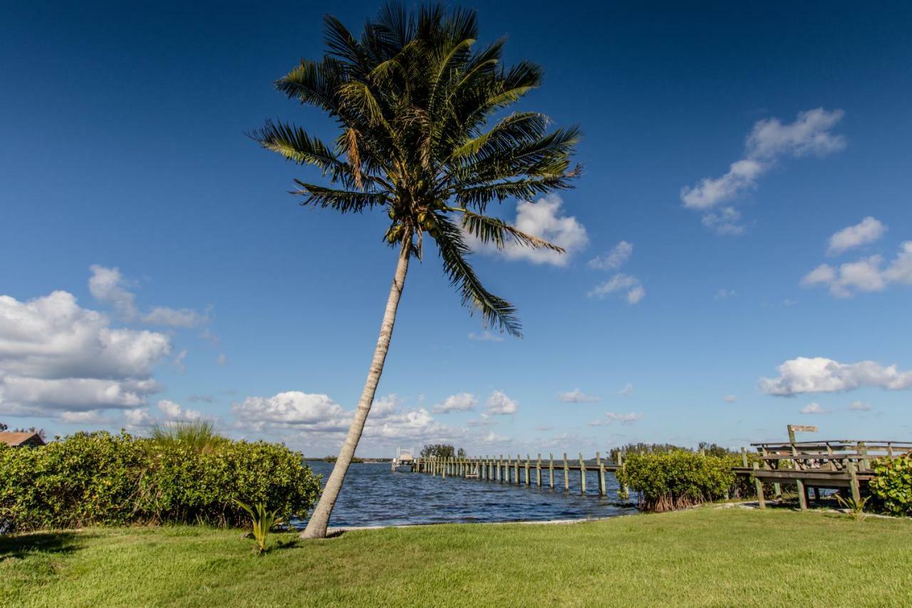 Island View Cottages Sebastian Exterior foto